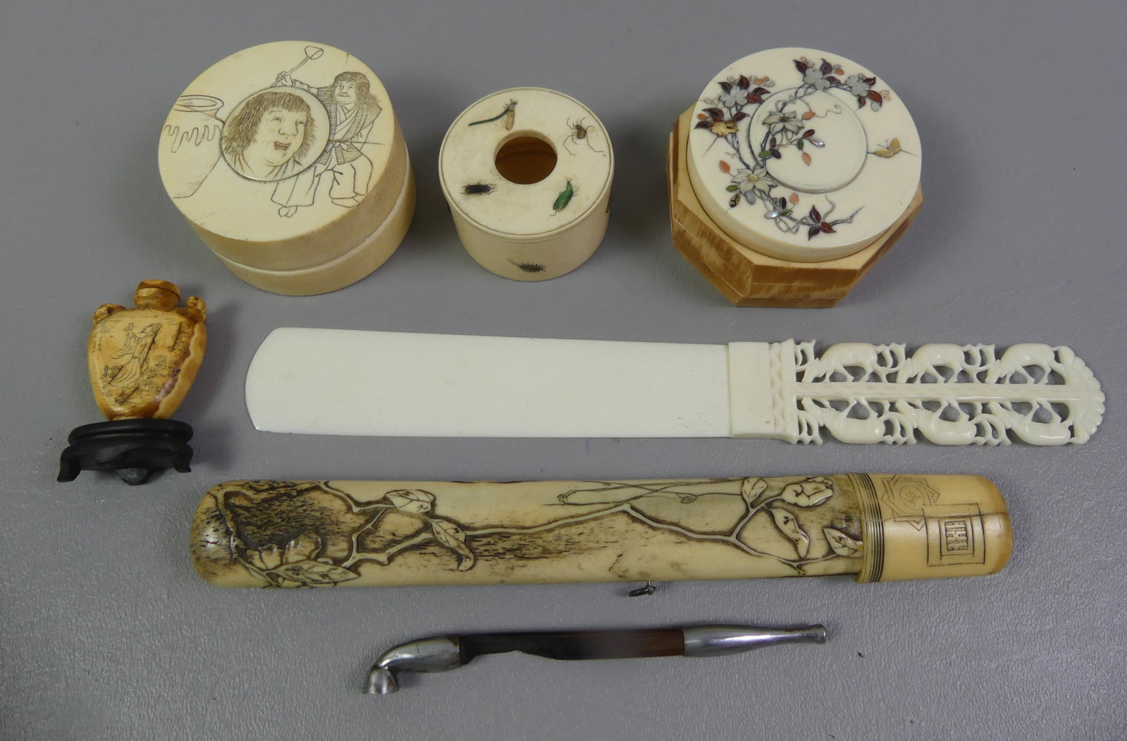 6 JAPANESE CARVED ITEMS: Lot 6 old mostly Japanese organic carved items including 3 small boxes (one mismatched cover) to 2.5 in; pipe holder in case; 9 in letter opener; and 2 in snuff bottle.