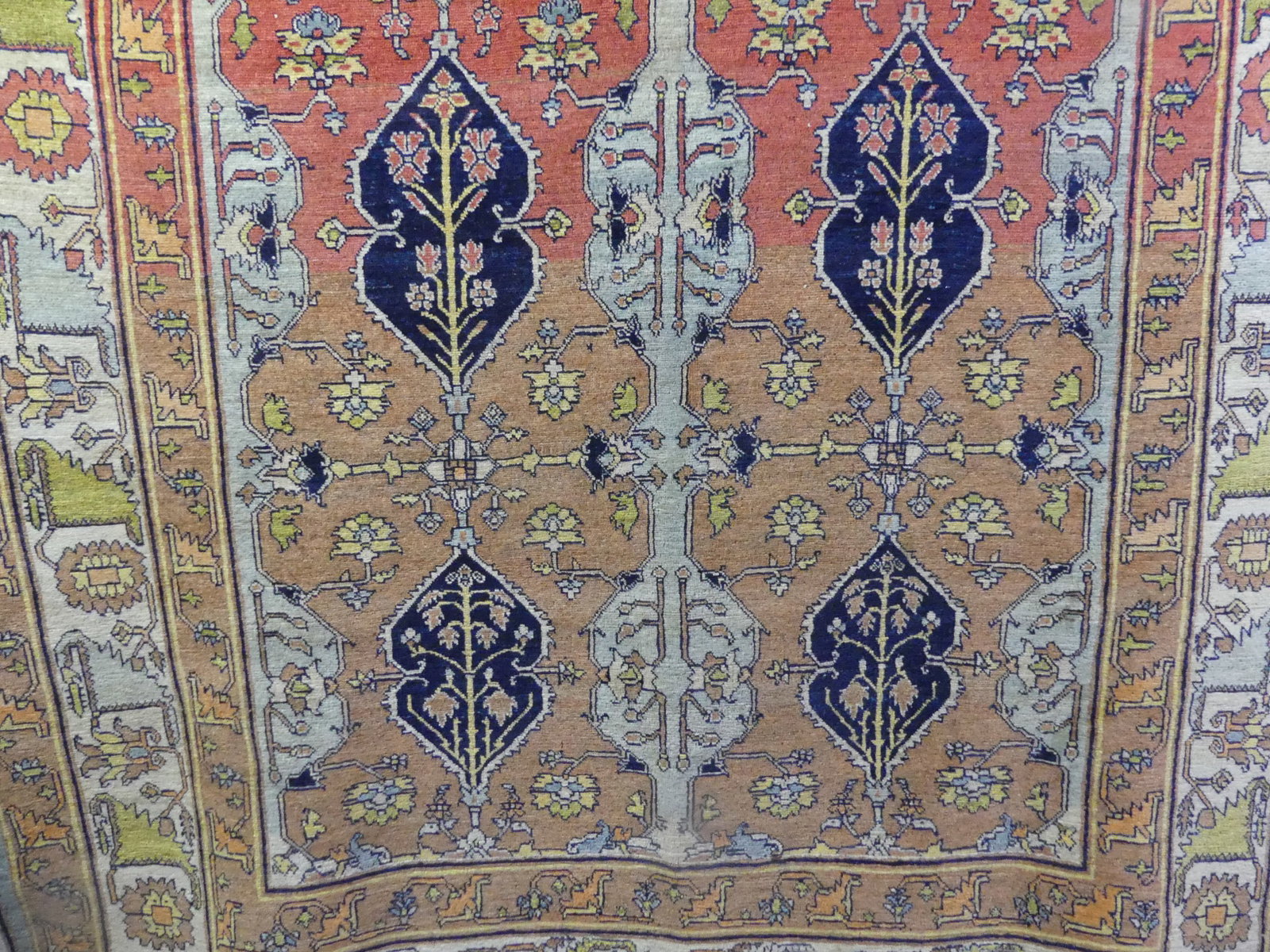 ANTIQUE SERAPI HERIZ RUG - 3