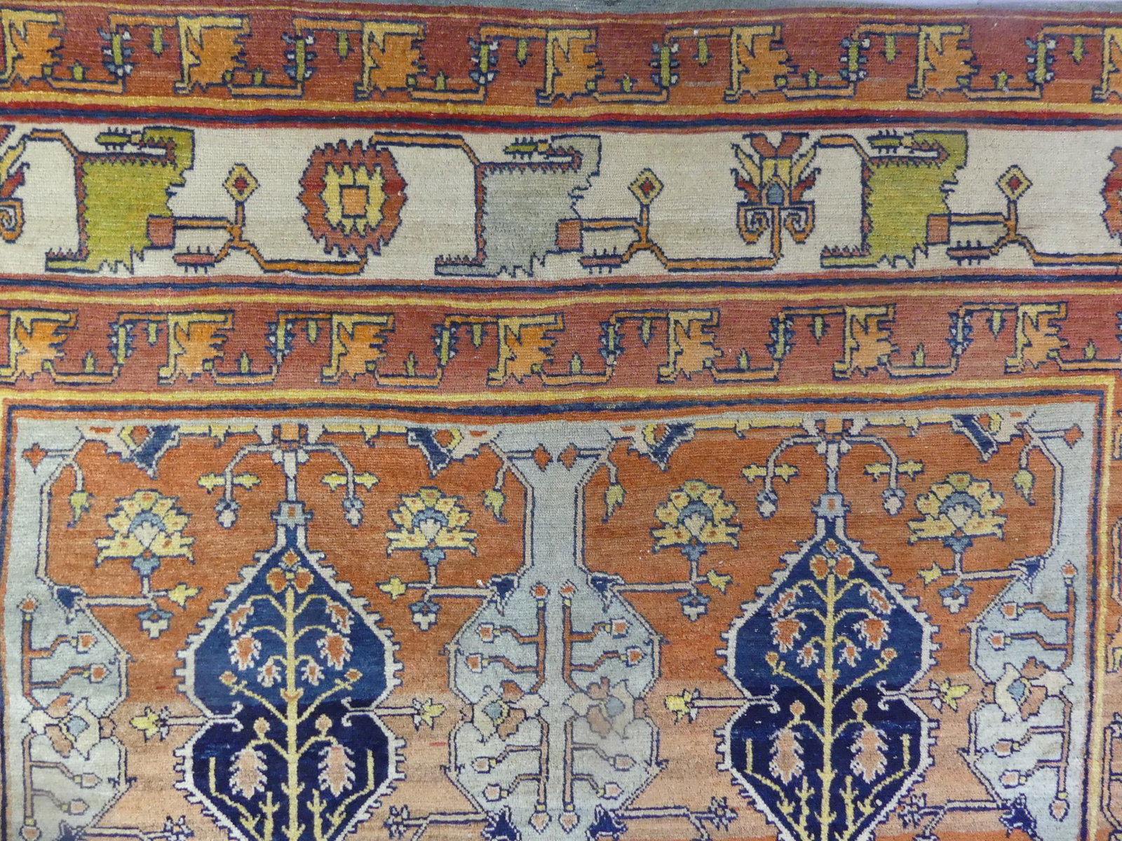 ANTIQUE SERAPI HERIZ RUG - 5
