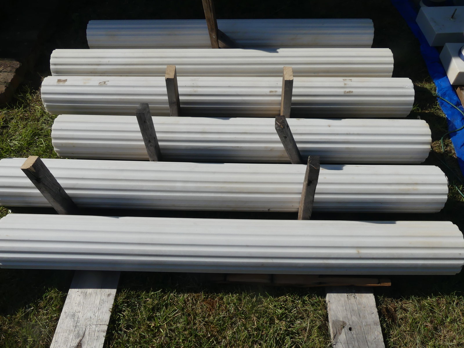 6 SOLID MARBLE ARCHITECTURAL COLUMNS (1 of 4)