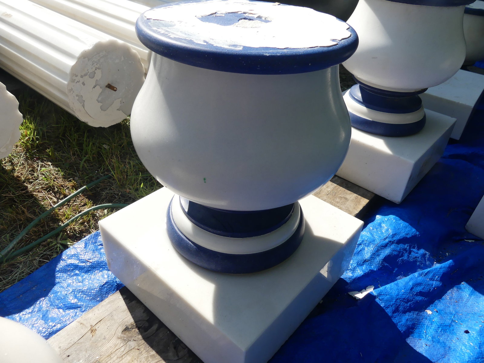 6 SOLID MARBLE ARCHITECTURAL COLUMNS - 3