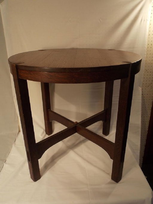 Gustave Stickley Oak 30 Inch Round Table Gustave Stickley Oak 30 Inch Round Table