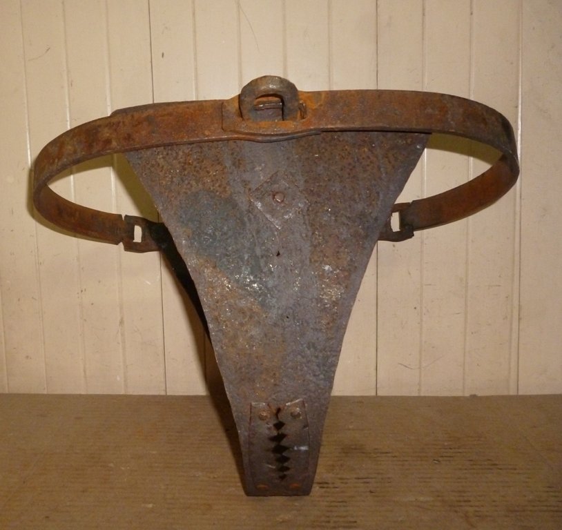VINTAGE STEEL  WOMEN CHASTITY BELT   FOR   NO SEX (1 of 7)
