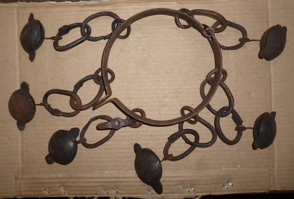 OLD SLAVE TRANSPORT COLLAR MANY BELL NOISE CAN'T RUN (1 of 5)