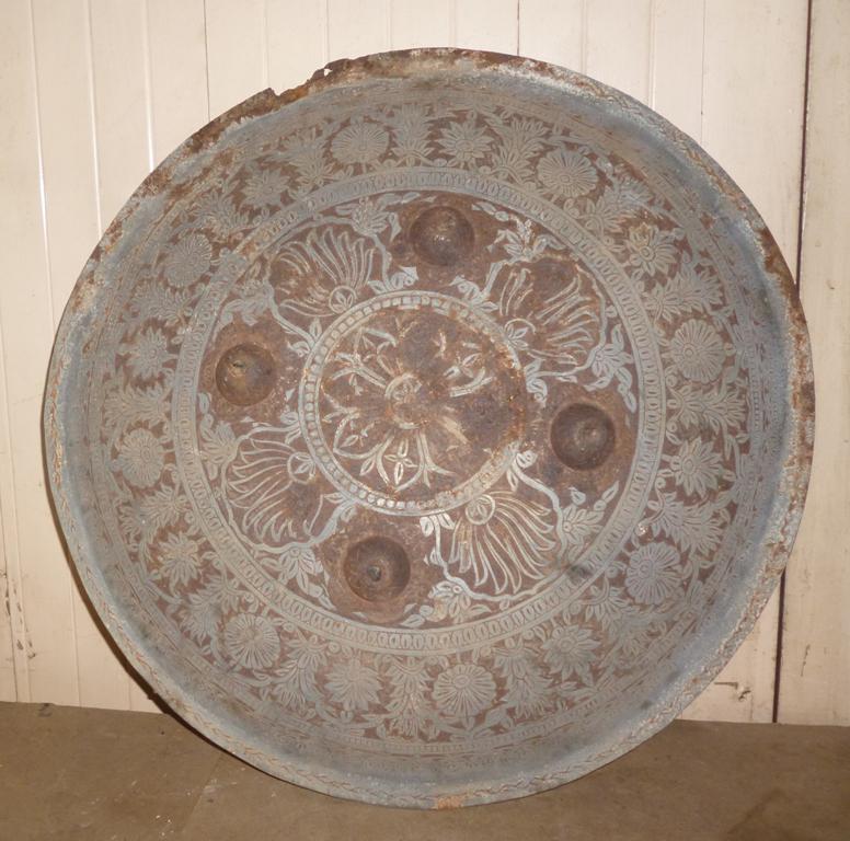 OLD MILITARY WARRIOR SHIELD HAND CARVED FLORAL (1 of 8)