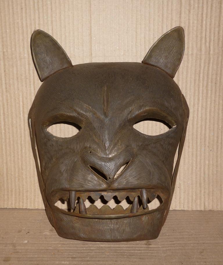 RARE WARRIOR STEEL LION MASK FRIGHTENED ENEMY ENGRAVED (1 of 8)
