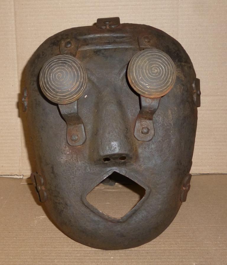 OLD TORTURE ENEMY TAKE TRUTH OUT EYES CRUSHER CARVED (1 of 11)