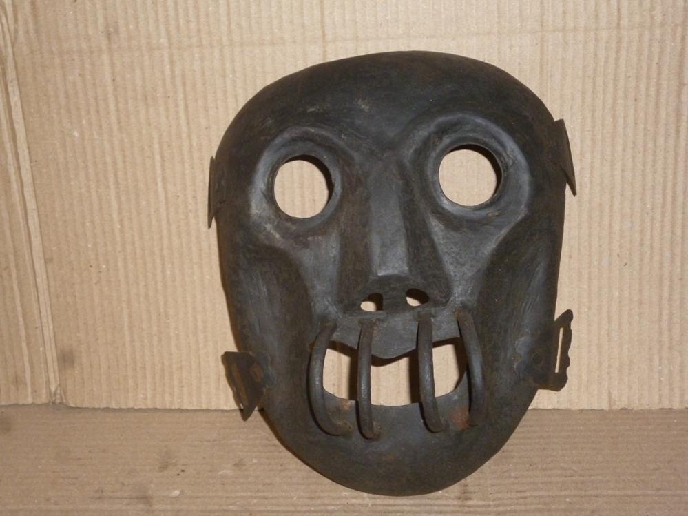 OLD BRANK SCOLDS BRIDLE PRISONER SHAME MASK MOUTH JAIL: Unique rare shame / torture mask hand made of steel, design of mouth jail.Suck masks were used in about 18th century to make wear to person who does speaks wrong / bad about others and tie in public p