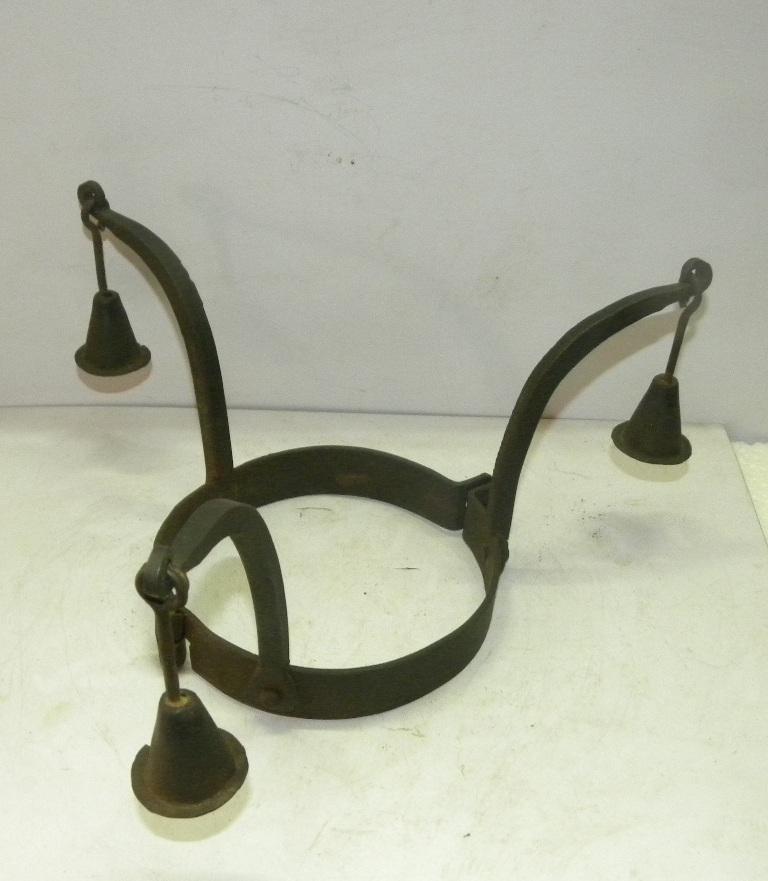 OLD SLAVE ENEMY TRANSPORT COLLAR 3 BELLS NOISE STEEL (1 of 6)