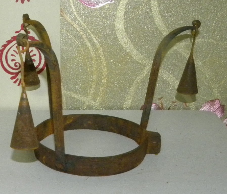 MEDIEVAL SLAVE TRANSPORT COLLAR 3 BELLS CANâ€™T RUN (1 of 9)