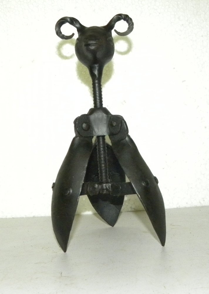 RARE PEAR OF ANGUISH STEEL SHEEP HEAD TWISTED HORNS (1 of 12)