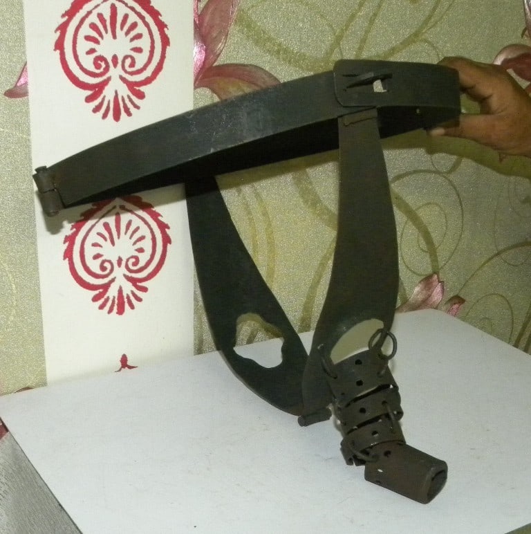 MEN CHASTITY BELT FOR NOT DOING ANYTHING WRONG. (1 of 9)