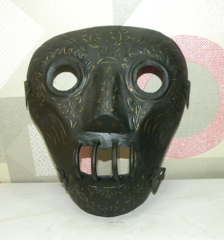 OLD BRANK SCOLDS BRIDLE PRISONER SHAME MASK MOUTH JAIL CARVED (1 of 10)