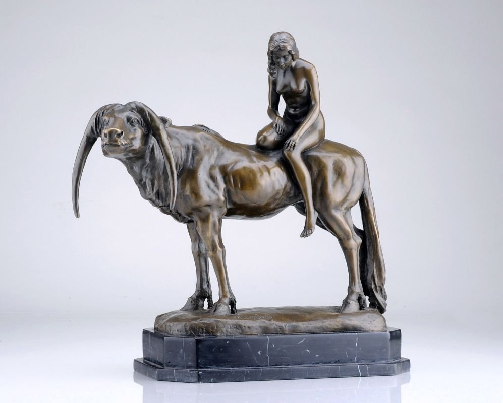 Hermann Otto Haase-Ilsenburg, Maedchenakt auf einem: Hermann Otto Haase-Ilsenburg, Maedchenakt auf einem Fabeltier. Wohl um 1903/ 1904. Bronze, gegossen und gruenbraeunlich patiniert. In der naturalistischen Plinthe signiert "H. IlsenBurg". Auf schwarze