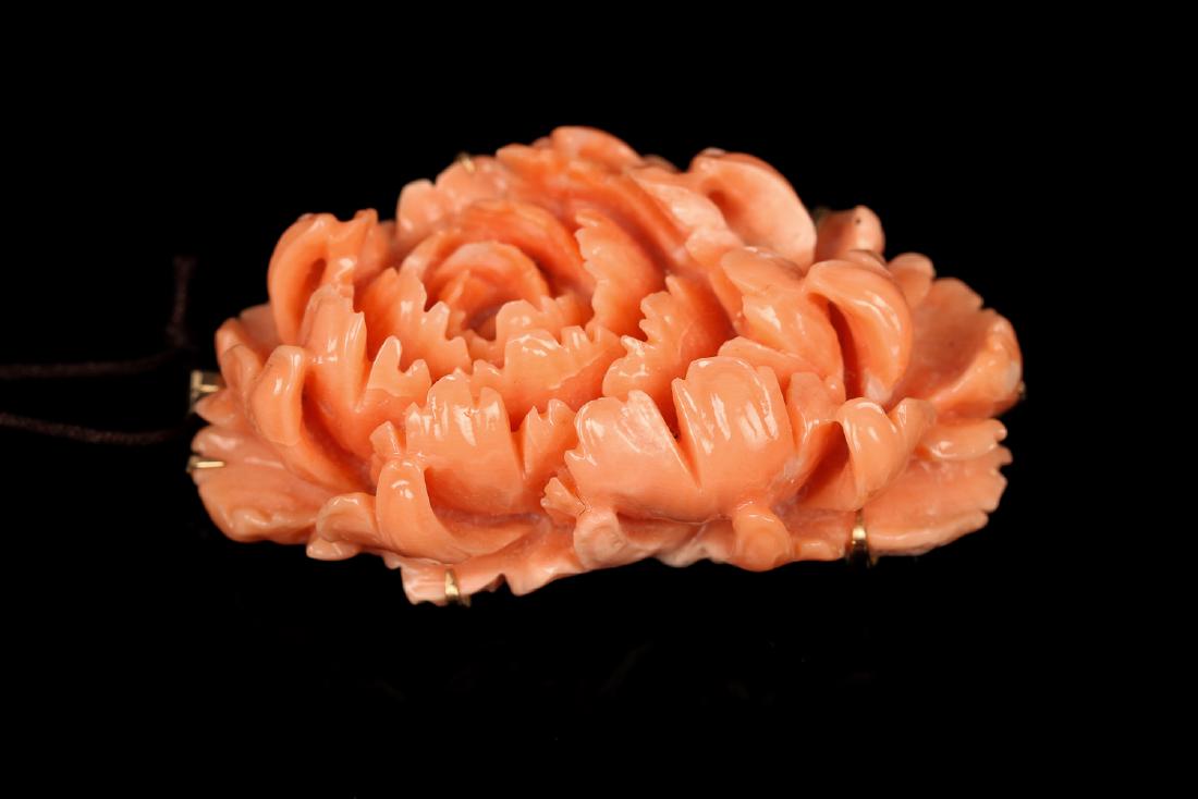 18K CORAL PONEY PENDANT, EXPORT PERIOD (1 of 11)
