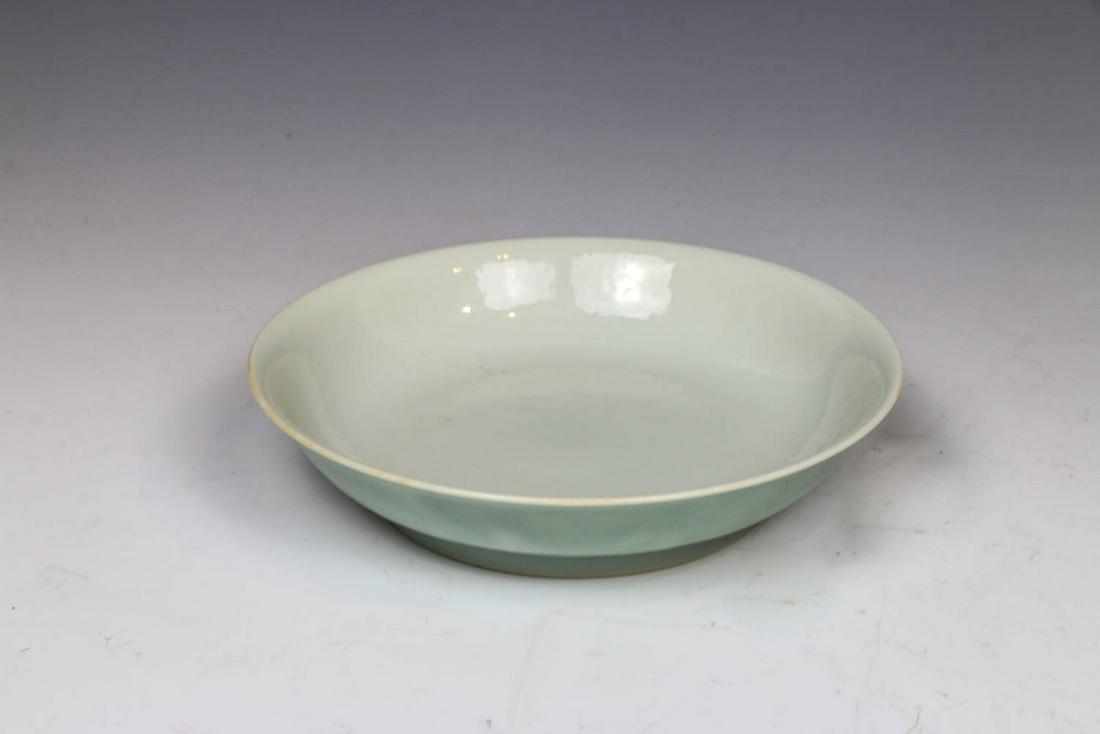 CELADON GLAZE PLATE W/ BOX, QIANLONG MARK (1 of 15)