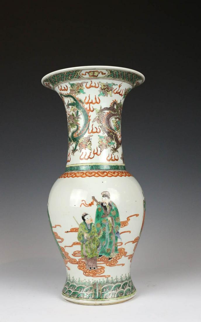 WUCAI EIGHT IMMORTALS BEAKER VASE KANGXI MARK 19TH (1 of 10)