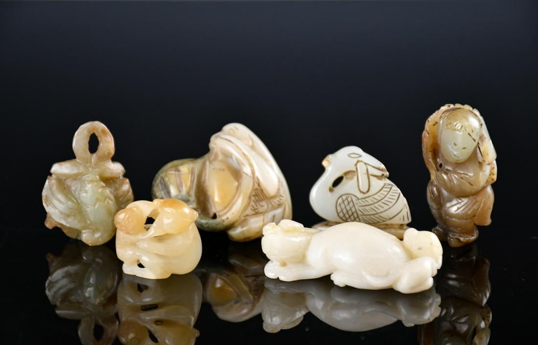 Six Pieces of Jade Carvings, with Box (1 of 15)