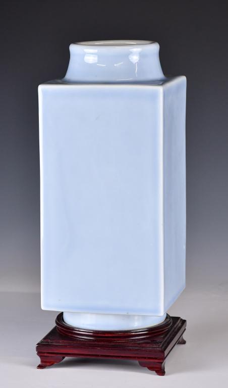 A Blue Glazed Cong Vase, Tongzhi Mark (1 of 9)