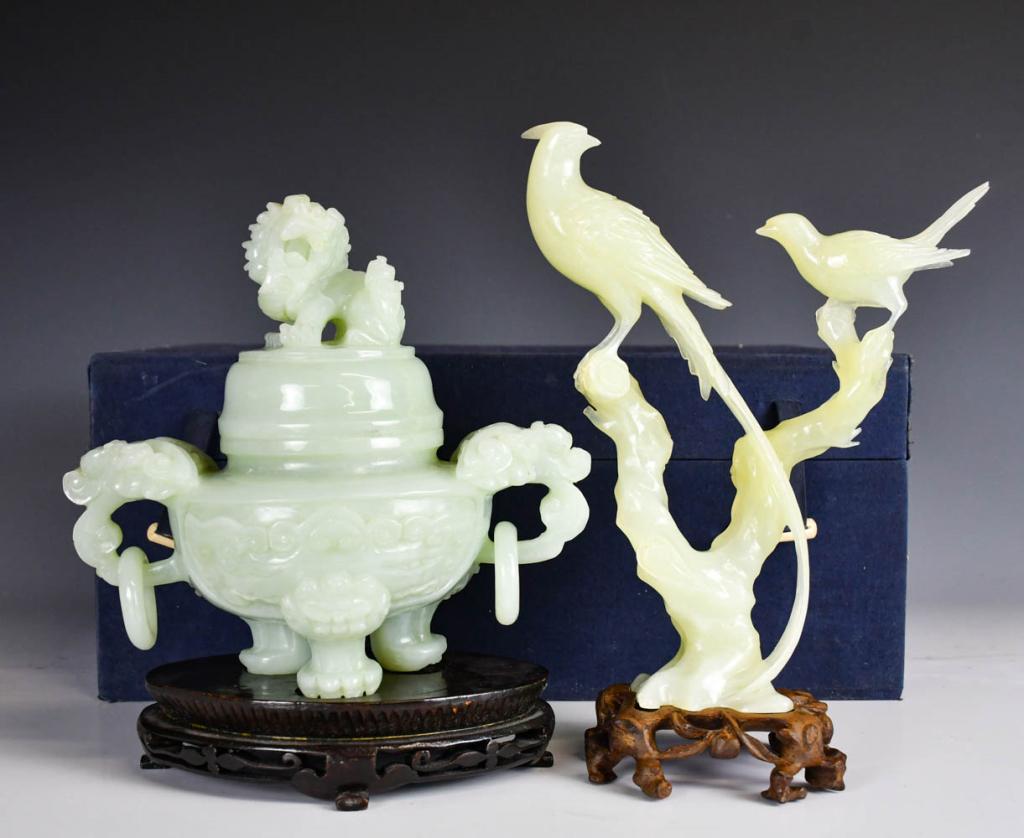 A Jade Censer with Cover and A Carved Jade Figure (1 of 15)