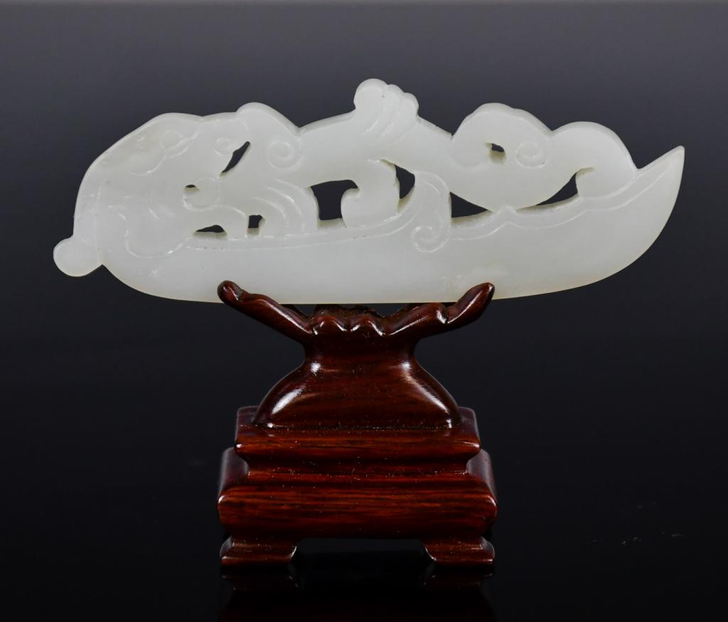 A White Jade-Carved Dragon with Stand Qing (1 of 7)