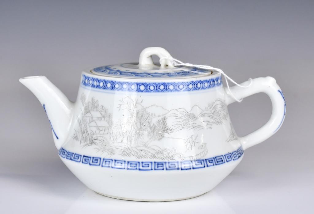 A Blue & White Teapot Late Qing-Republican (1 of 13)