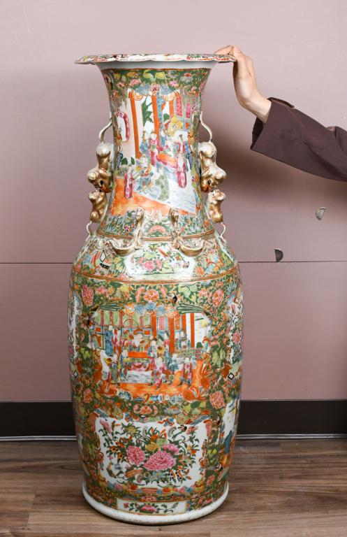 A Large Canton Enamel Vase 19thC (1 of 15)