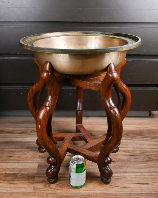 A Lrg Chinese Bronze Wash Basin w/Std Early 20thC (1 of 8)