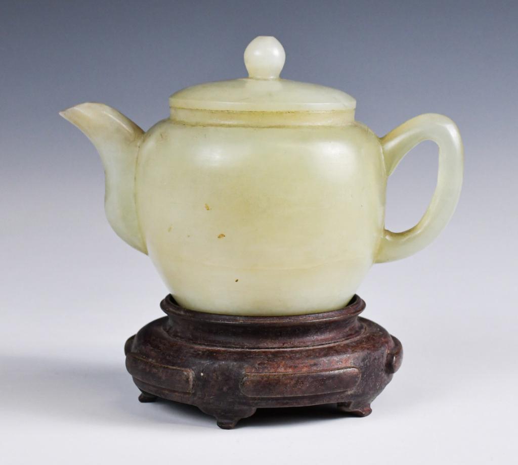 A Celadon Jade Teapot w/Std Republican Period (1 of 10)