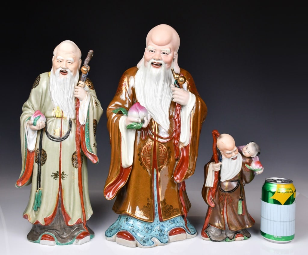 Group of 3 Famille Rose Statues Republican: Comprising of three Shouxing statues, in different styles and sizes. Highest H: 43.5cm Provenance: Vancouver Hong Kong Immigrant Family 民國 粉彩壽星公瓷