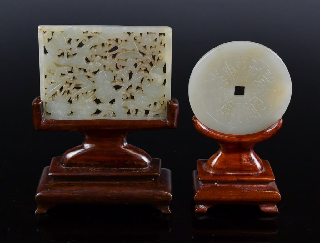 Group of 2 Jade Ornaments w/Std, Qing (1 of 9)