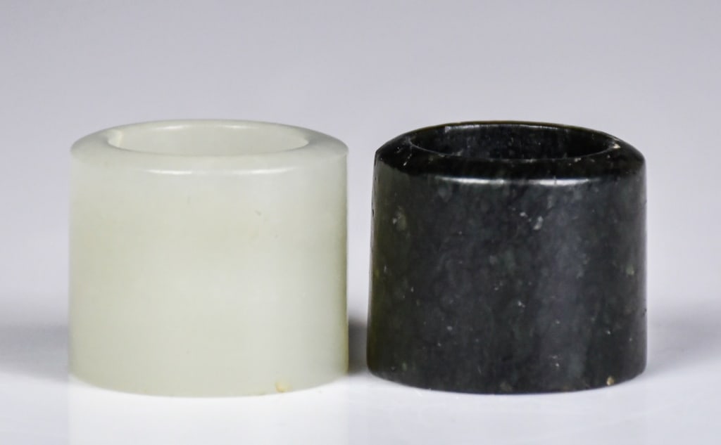 Group of 2 Jade Archers Rings, Qing (1 of 6)
