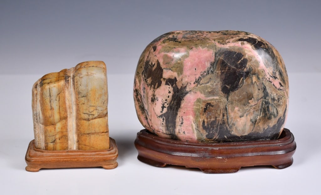 2 Scholar Rocks with Stands: Comprises one pick scholar rock and one russet scholar rock. H:10cm 硬石山子擺件連座兩件