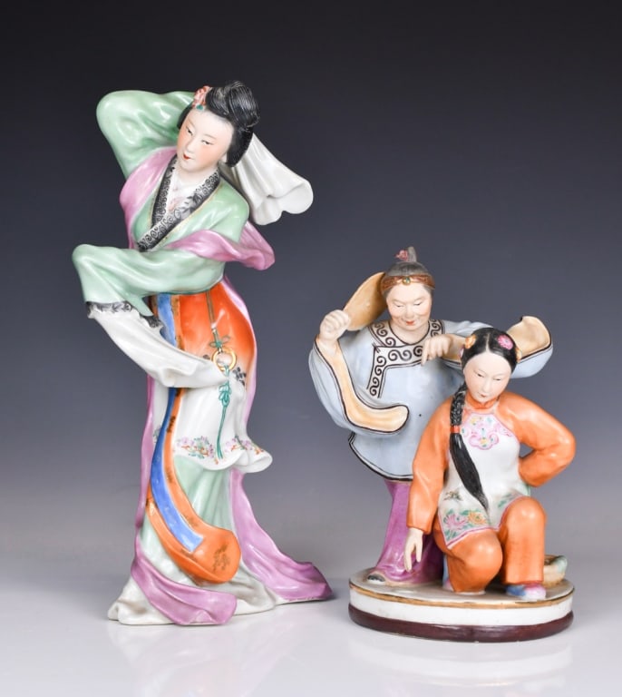 2 Famille Rose Porcelain Figures 1950-70s (1 of 15)