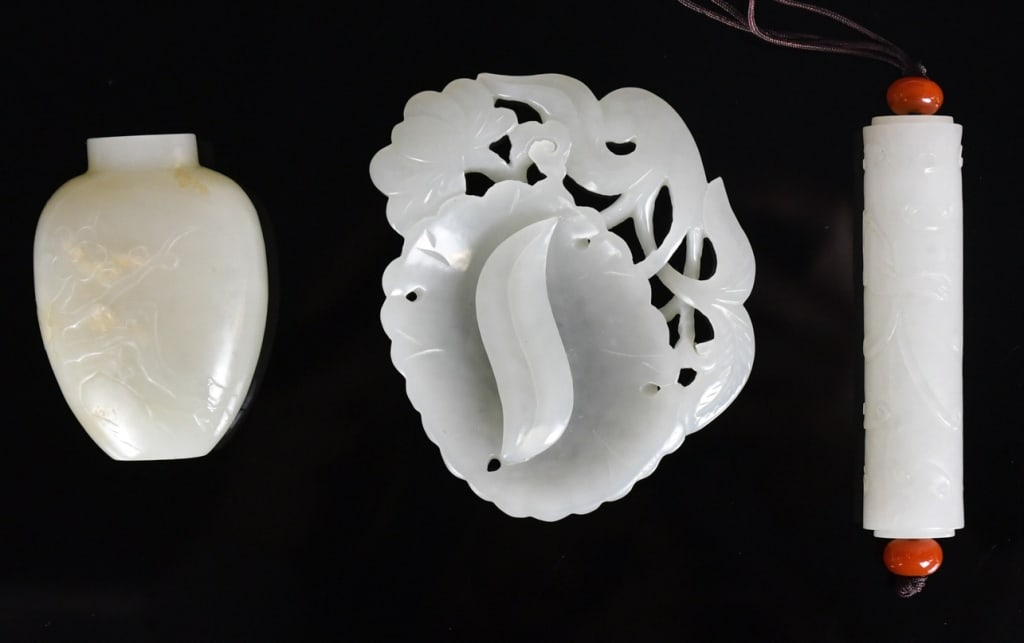 Group of 3 White Jade Carvings, Qing (1 of 14)