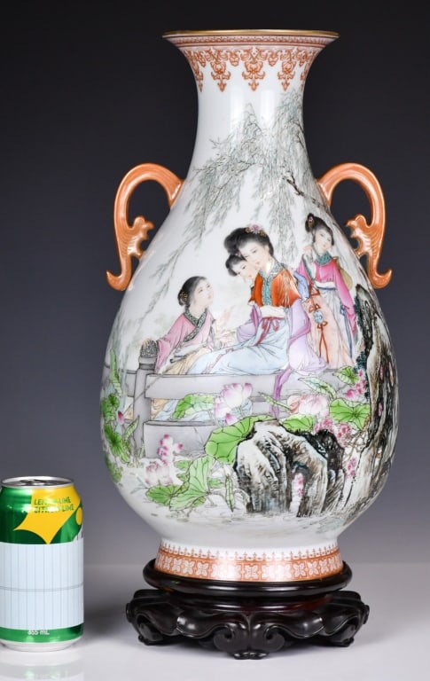 A Famille Rose Figural Vase Qianlong Mk Republican (1 of 15)