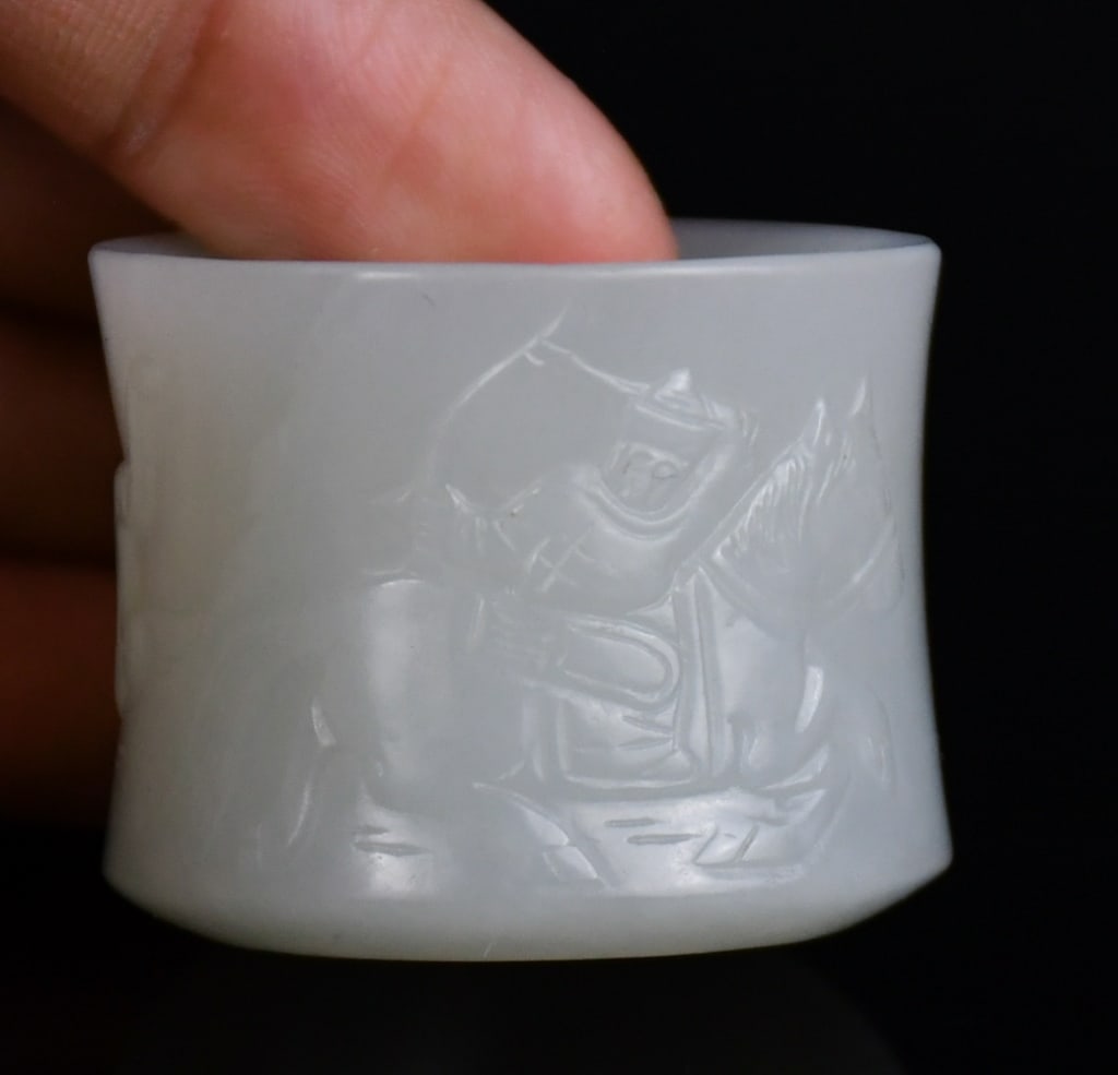 A Carved Jade Thumb Ring Republican (1 of 10)