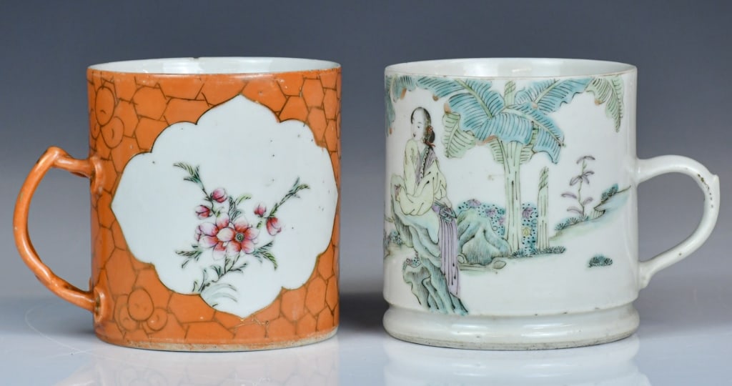 Group of 2 Porcelain Mugs 19thC: Comprising two porcelain mugs in various styles. The coral red one H: 10.8cm, Qianjiangcai one H: 10.6cm 19世紀 珊瑚紅開光茶缸及粉