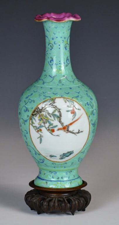 Famille Rose Turquoise Vase Qianlong Mk Republican (1 of 14)