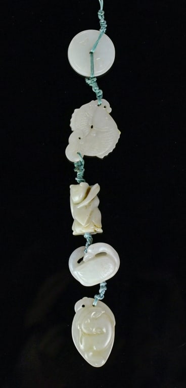 Jade Carved Small Pendant String Republican: A string that contains 5 pieces small carvings, total length:25.5cm, largest piece carving:3.9x2.9cm 民國 玉雕小掛件串
