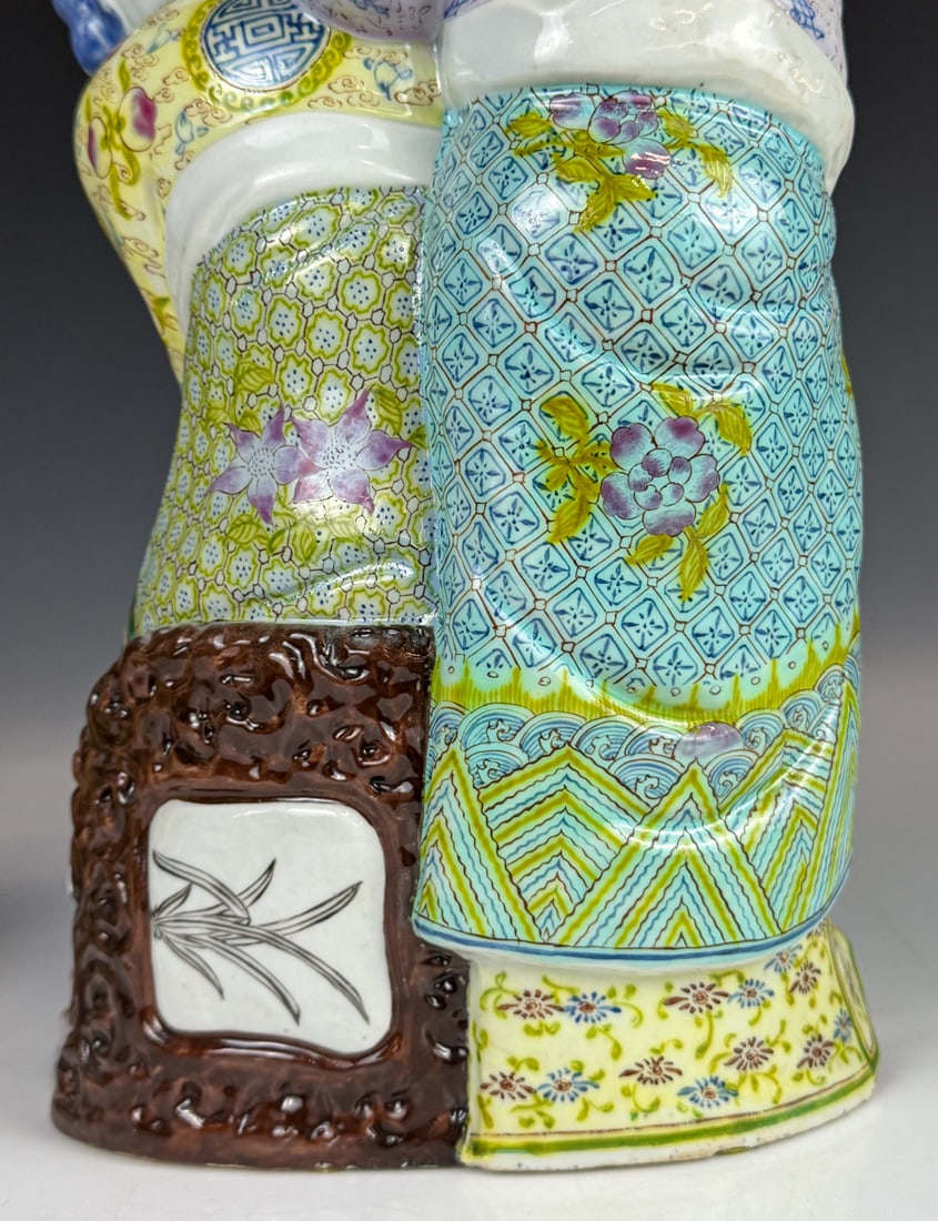 2 Famille Rose Figurines w/Mk Republican - 9