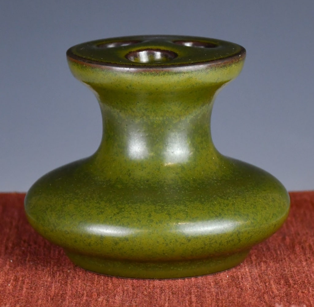 A Tea-Dust Glazed Vase w/Qianlong Mk & Period (1 of 10)