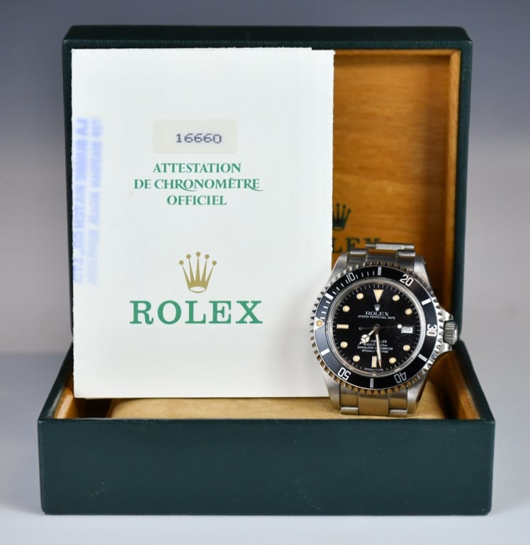 A Rolex Oyster Perpetual Date Sea-Dweller #16660 (1 of 14)