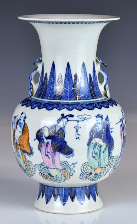 A Famille Rose Blue & White Vase Qianlong Mk (1 of 13)