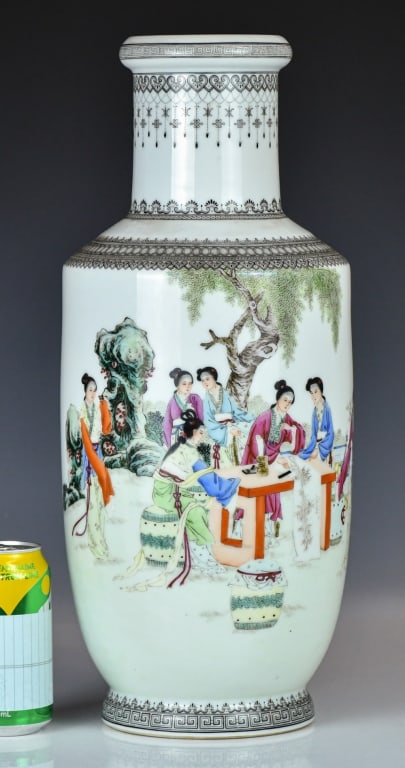 A Famille Rose Figural Vase Qianlong Mk 1950-70s (1 of 11)