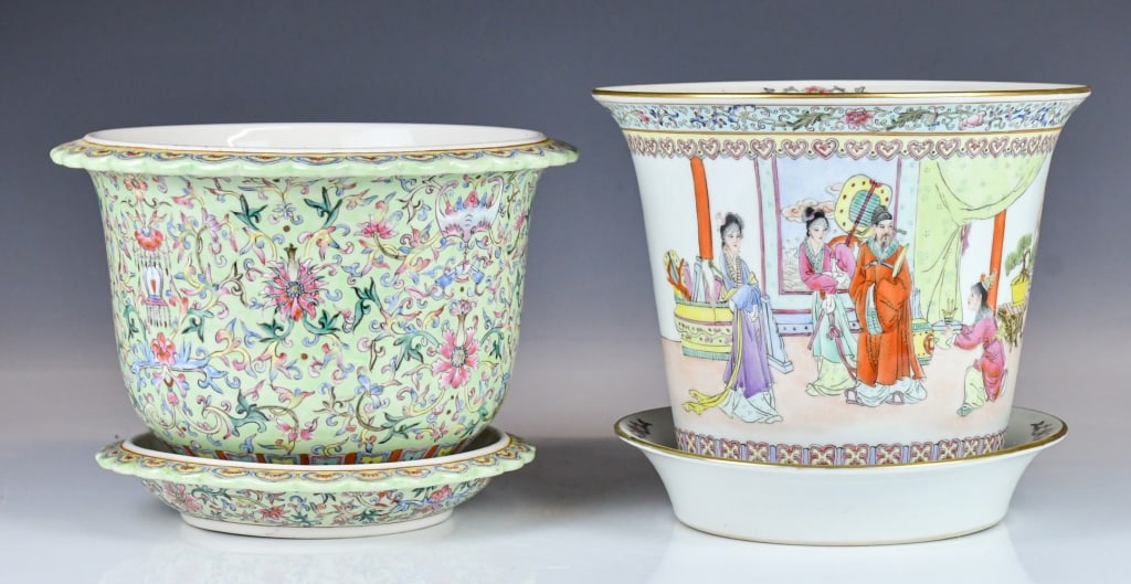 2 Famille Rose Flower Pots w/Saucers 1960s (1 of 11)