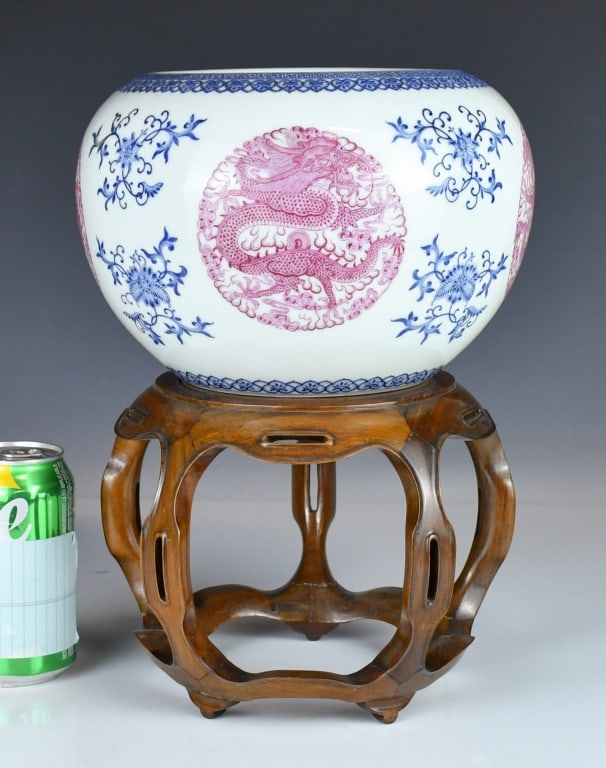 Famille Rose Water Pot Qianlong Mk w/Std 1950-70s (1 of 14)