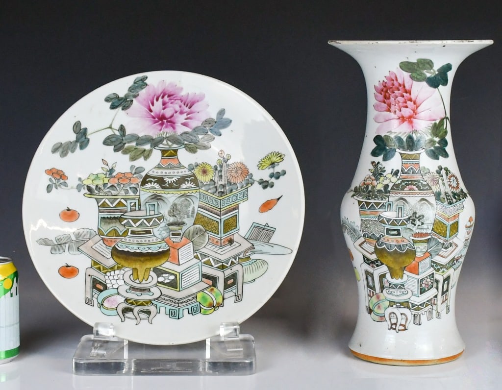 A Lrg Famille Rose Dish & A Lrg Vase 19thC: Both decorated with beribonned antiques and flower vases theme, the dish D:34.5cm, the vase H:38.5cm 19世紀 粉彩博古紋大盤及大瓶