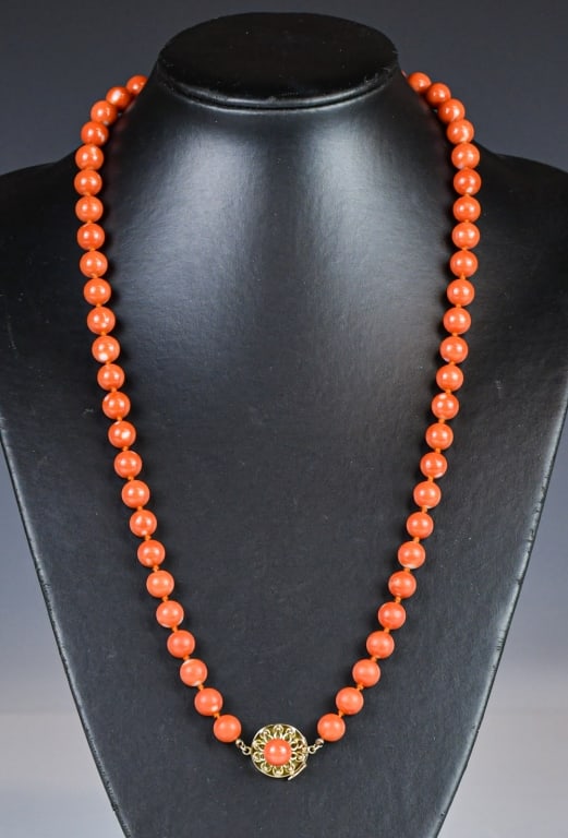 A Coral Bead Necklace w/14K Gold-Mounted Centre (1 of 10)