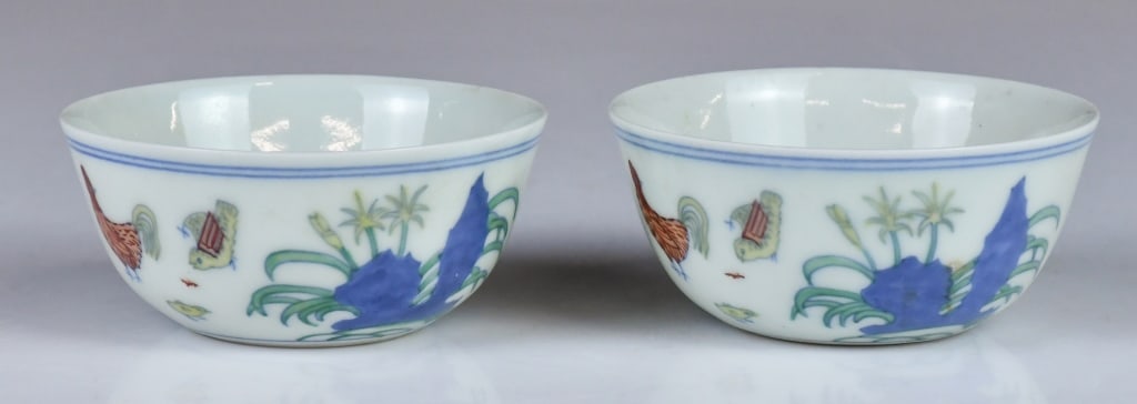 Pair of Doucai Chicken Cups Chenghua Mk Republican (1 of 12)